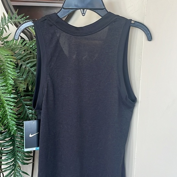 Brand New Nike Dri-Fit Black Tank Top Crew Neck Sporty Workout Athletic Gym - Picture 9 of 13